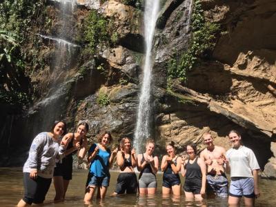 Teacher &Voluntrees Christliche Deutsche Schule Chiang Mai <CDSC> | Chiang Mai Trekking | Das beste Trekking in Chiang Mai mit Piroon Nantaya